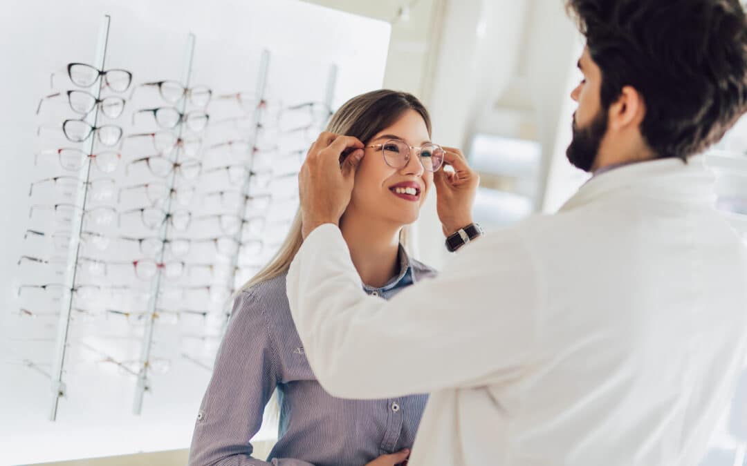 How to Choose the Right Eyeglass Frame for Your Face Shape